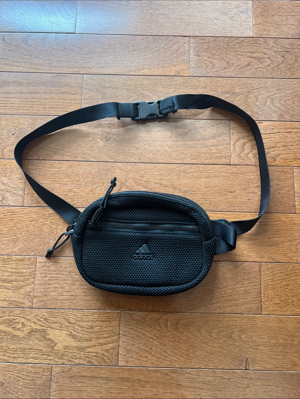 🖤Adidas Black Mesh Waist Pack/Crossbody Bag with Front Zip Pocket🖤